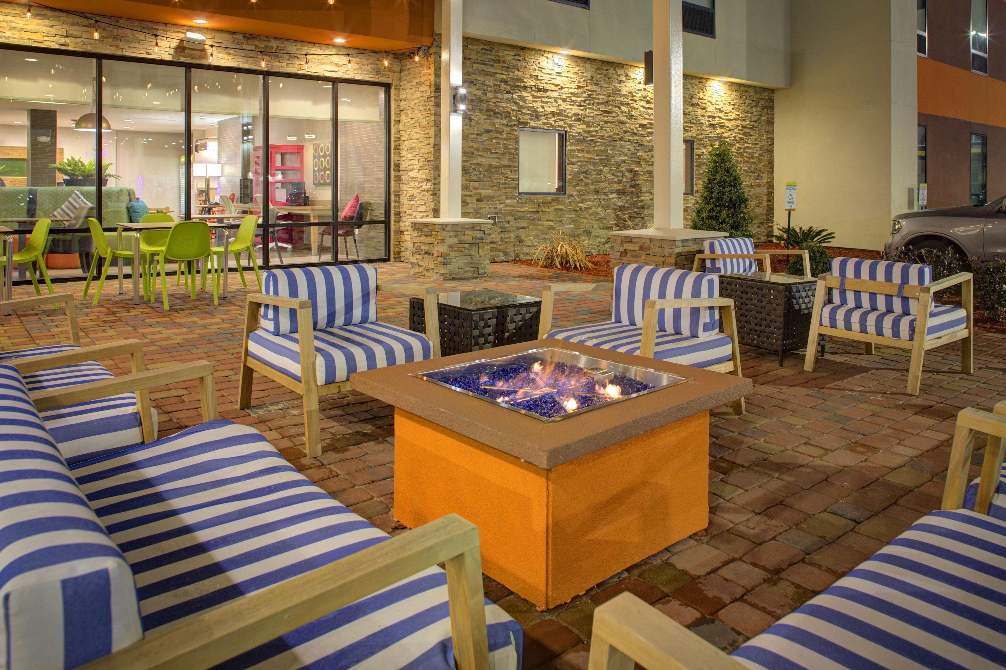 Home2 Suites By Hilton Lake Charles Bagian luar foto