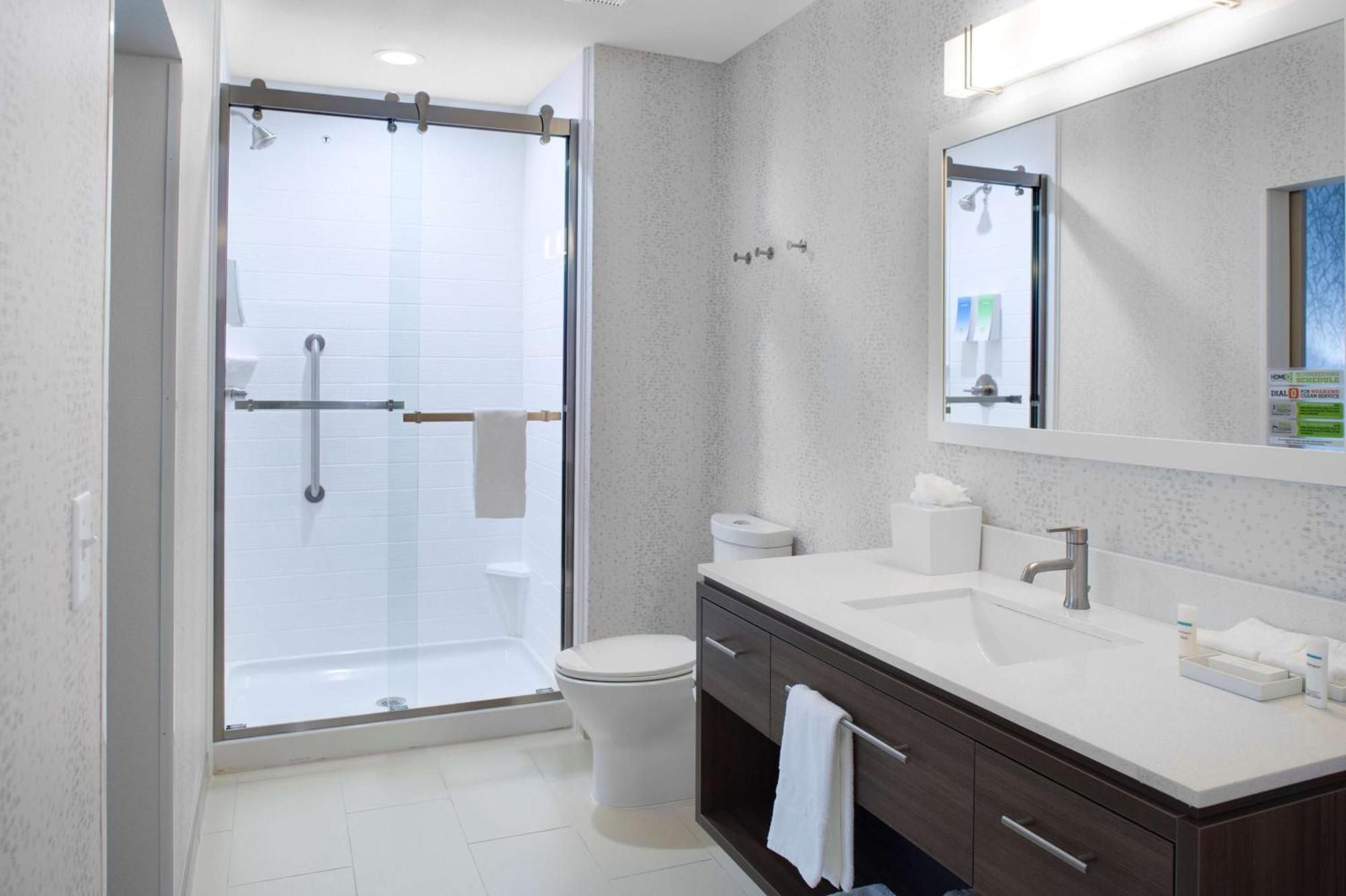 Home2 Suites By Hilton Lake Charles Bagian luar foto